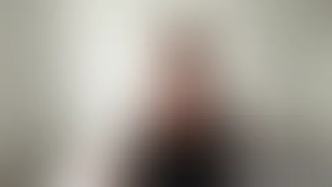 Dirty-Talk, F***e, Titten, alles dabei! Geiler Selbstf**k mit Naturdildo!