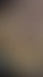 Ich ziehe schön den Nippel lang und stelle mir vor, wie du mit deiner Hand daran ziehst und es macht mich so geil