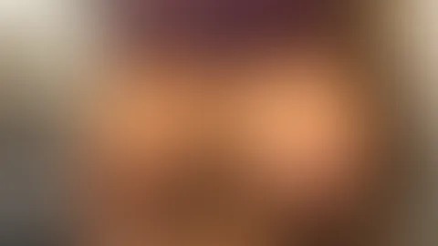 Ganz allein im Fahrstuhl ... und ich konnte einfach nicht anders ... ich musste mir einfach meine großen Titten auspacken ... 🫦🔥 Schaut euch an ... wie meine 80 DD hier fast den ganzen Platz einnehm