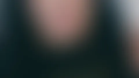 Hey Daddy , ich warte auf deine Nachricht . Bock auf ein Kennenlernen?