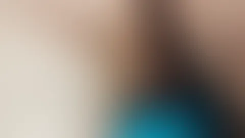 Der Ben war wieder zu Besuch und er fährt volle Kanne auf meine Füße ab🥰👣💖🤗. Ich dachte mir eine Fußmassage könnte ich sehr gut vertragen und er vielleicht eine S*****z Massage😎😜. Gesagt getan.