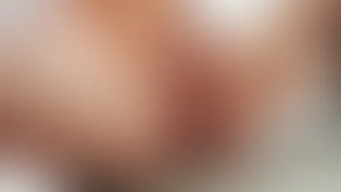 Liebling? Ich bräuchte dringend jemanden, der meine geile M****i leckt … Hättest du fünf Minuten Zeit? 😋😈