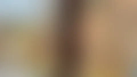 Ich stehe nur in Netzstrumpfhose und Highheels an der riesigen Fensterfront und zeige am hellichten Tag allen meine nackte Vorderseite