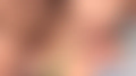 Ich packe meine schönen kleine Brüste aus meinem Bikini aus…Beny kann auch kaum noch seine Hände von mir lassen…