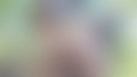 Im Wald mal nackig gemacht und bißchen mit da p***y gespielt