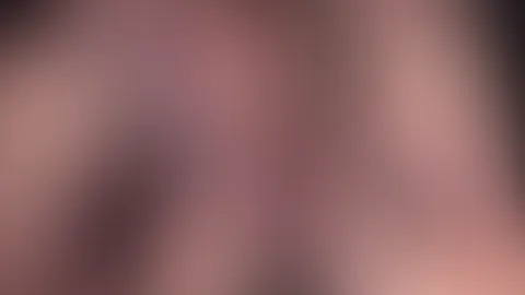 Glaubt ihr echt in Frankfurt ist nur GirlxGirl Content entstanden?😉… Tja mein Stiefbruder kam nicht ohne Grund mit😈 Während ich meine kleine mit dem Dildo verwöhne schaue ich mir eins der entstanden