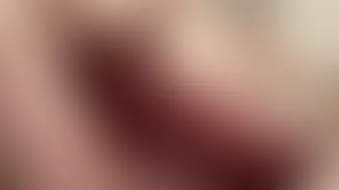 Upskirt nude 😋