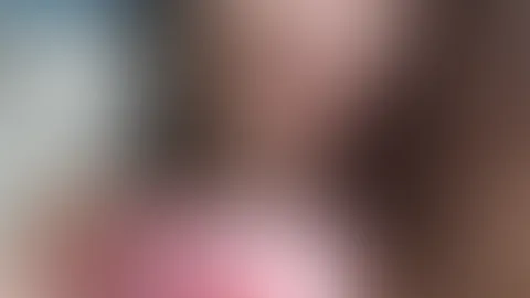 Guten Morgen! ☕❤️ Kaffee in der Hand und sonst nichts an 😈 Ich liebe es, nackt durch die Wohnung zu schlendern… Körper atmet, Laune steigt… Willst du sehen, wie ich gerade aussehe? Öffne die DMs 🔥