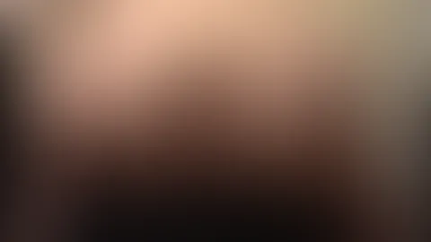 Hast du schon mal gesehen, wie ich meinen Prachtarsch auf einen Dildo bewege?