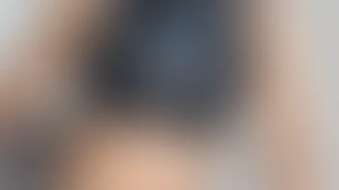 Nur noch so ein Versager, der zu dem hochschaut, was er niemals verdienen wird 😏🍑