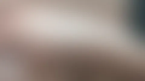 Er ist einfach auf meinen Nippeln gekommen, was sagst du dazu đđ„”