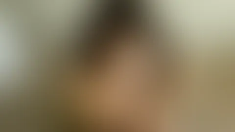 Schon brav hingekniet, und komplett voll w***n lassen, nachdem er mit mir fertig war🥰