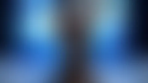 Heute habe ich mir etwas Entspannung verdient 🩵✨ Würdest du mit mir ins Wasser kommen? 😘