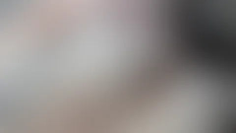 Wir hatten Streit. Nach der Dusche wollte er, dass ich seinen S*****z blase. Hart und schon vor Lust nass hatte ich ihn vor dem Gesicht. Doch ich war immer noch sauer, wollte es nicht. Er packte mich