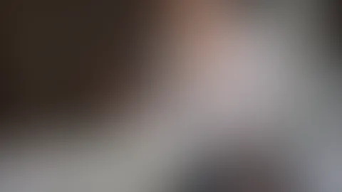 kaum zuhause und schon geil masturbiert !!