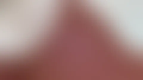 Willst du dich schön bereit machen das ich mich auf dein Gesichts setzen kann mit dem a***h?😈