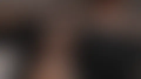 sei ehrlich… würdest du die tür öffnen, wenn du wüsstest, dass ich so auf dich warte? 😏