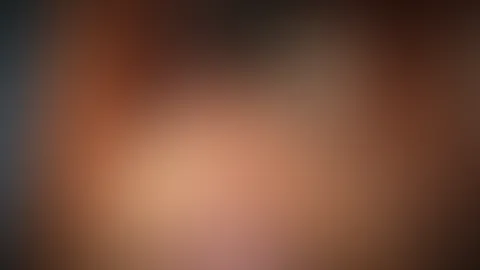 Vorschauvideo für das kostenpflichtige Video – 20-minütiger Po- und Brusttanz-Striptease – Deine süße kleine Verführung