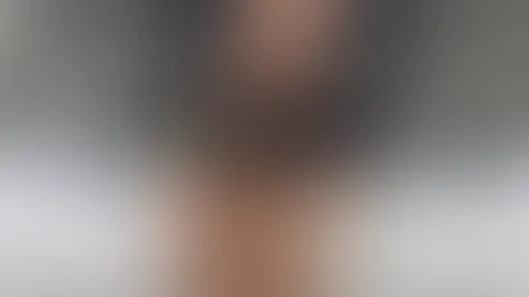 Deine Göttin besorgt es sich 🥵