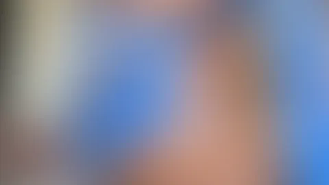 Guten Morgen… Ich bin gleich live ☝🏼… lass dich doch mal blicken 😉🫵🏼… happy Bergfest 🥳und ein langes Wochenende steht bevor und es wird heiß im Pott 🥵