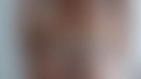 Gefällt dir mein Hintern? Was würdest du am liebsten damit machen? Würdest du ihn schön anfassen, klatschen und mit deinem S*****z oder deiner Hand draufhauen? Und dann den Slip zur Seite schieben und