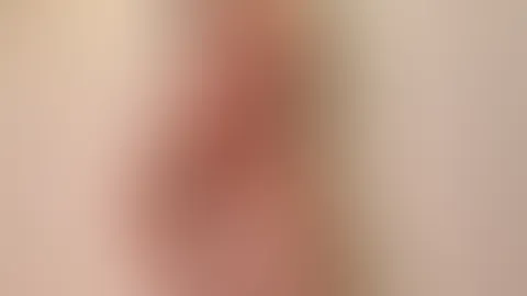Ein weit ausgeschnittener schwarzer Body, HighHeels und ich…eine heisse Kombi oder?