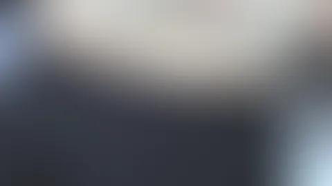 Kommst du jetzt her und ziehst mich aus?😉