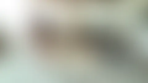 Sie haben es schon wieder getan. NovaNilla und Lolicoon können es einfach nicht lassen. Kaum bin ich eingeschlafen, überraschen sich mich und reiten auf mir, bis mir die Luft ausgeht…