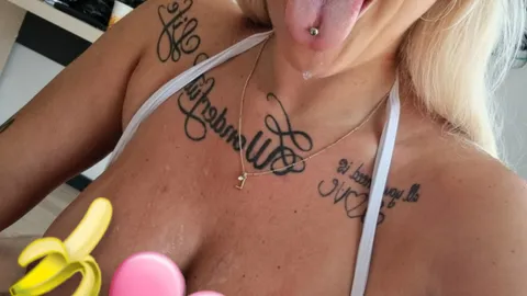 40 c*****t c******e Bilder mit Drehpartner, deepthroat blowjob, Gesicht, Tittenf**k, nackte Titten