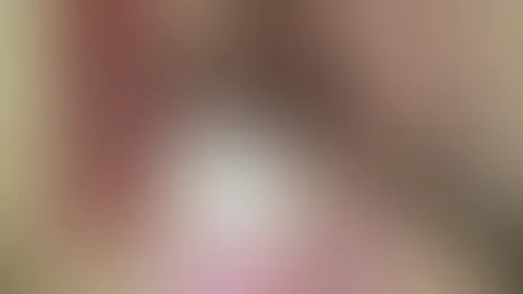 Mein erstes Mal nackt vor der Kamera... 	Ich habe heute mein erstes Video gedreht, in dem ich komplett nackt zu sehen bin. Ich war unglaublich nervös und habe irgendwie gefühlt 100 Versuche gebraucht.