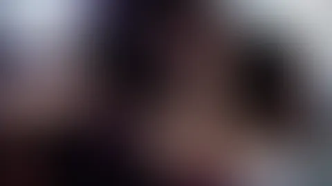AnjaAmelia erwischt Stiefbruder beim w*****n!