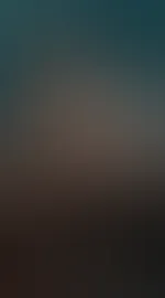 Netzstrumpfhose und wunderschöne Zehen mit blauen Lack