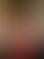 Ich hab den Nikolaus gefragt, was ich euch schenken soll 🎅🏼🎁 die Antwort seht ihr hier 😏✨ Nur heute: Mein Feed als 🎄Nikolausgeschenk🎄 für 15 € gültig bis 23:59 Uhr ⏰🔥 Ein Kuss unter dem Mistel