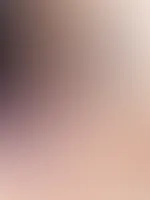 đ©ââïž âUps⊠der Kittel ist verrutscht đ Eigentlich sollte ich ja ganz brav im Dienst sein â aber nachts kann ichâs nicht lassen, ein bisschen zu spielen đđŠ Willst du sehen, wie weit ich ihn noch ho