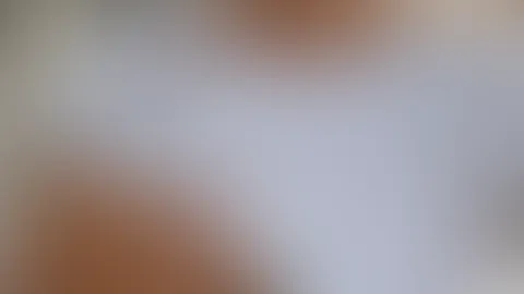 Flashing boobs in public đ