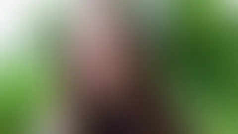 Pinkel-Session Deluxe! Draußen und drinnen, ich lass alles laufen! Ich konnte einfach nicht mehr an mich halten… 😩💦 Drinnen, draußen, Boden oder Bad, ich lass es ÜBERALL laufen, ganz egal wo ich ger