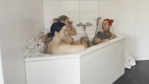Das sollte NIEMAND sehen… aber es ist passiert! Extremer Gruppensex im Whirlpool!