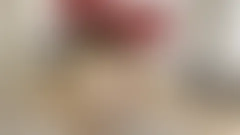 Schaut euch dieses heiĂe Video an, Leute đ Ich schaue auch Pornos und masturbiere dazu đ Oder dachtet ihr, MĂ€dchen machen das nicht? Persönlich mag ich hausgemachte Amateur-Sextapes, die an Profis