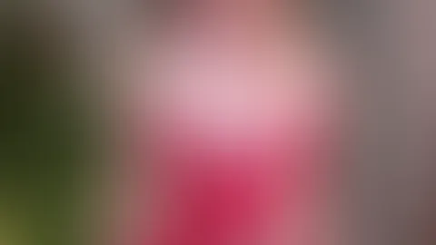 Erotisches Weihnachtsbaum schmücken