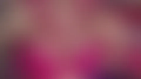 Wie wäre es, wenn ich ein spezielles Video nur für dich mache? ich öle meine geilen Brüste ein und bringe sie schön zum glänzen 😈💦