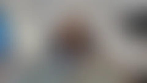 OMG! Ich zeige zum ersten Mal meine Brüste hier öffentlich!!!