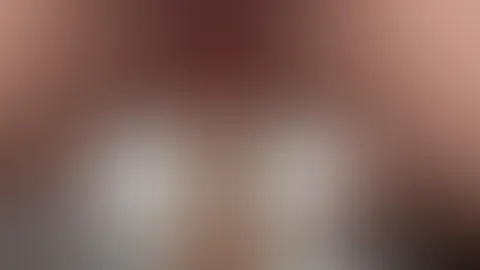 Na wie gefĂ€llt dir das ? Siehst du wie geschwollen mein Kitzler ist und wie nass ich bin đđ