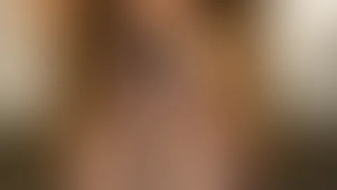 Bereit für ein neues Video 😈🥵💦? Oder lenken dich meine Nippel ab😋💋