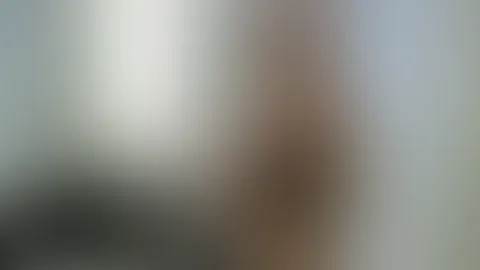 „Los f**k mich„ Dirty-Talk mit Saugdildo! Du willst es mir so richtig besorgen? Du möchtest, dass ich vorher deinen S*****z blase und dich dabei anschaue? Dann solltest du diesen geilen Soloclip nich