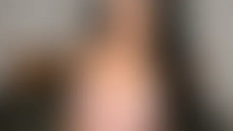 Der neue Bikini sitzt perfekt... oder meinst du, ohne wäre es noch besser? 😈🔥