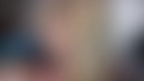 Tiefes B****n und durch Footjob abgesamt